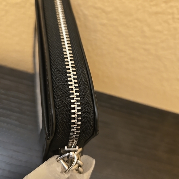 Coach Zip Card Case With  Heart Bolt Print - Picture 10 of 14